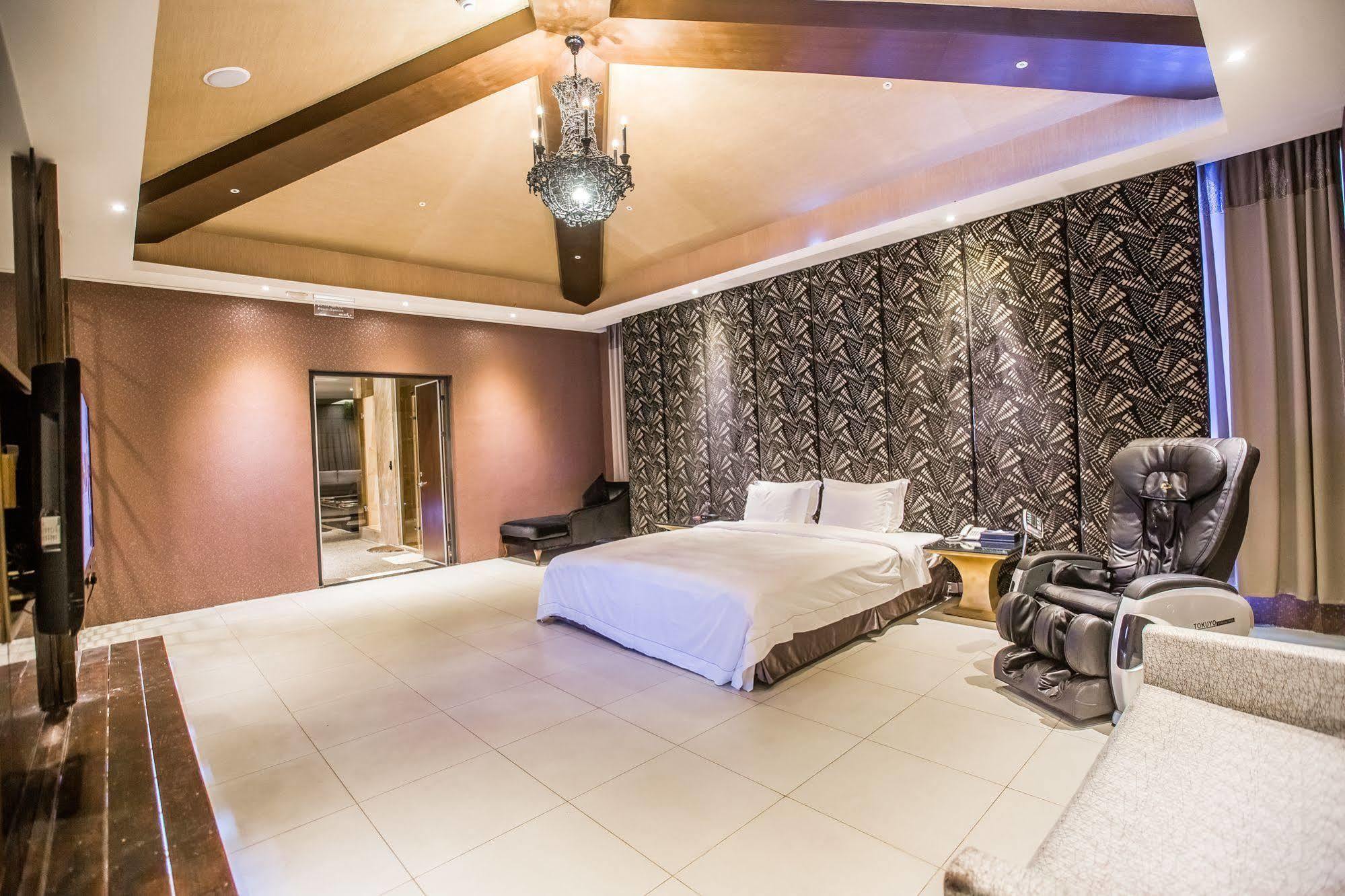 Ohya Chain Boutique Motel Таоюань Екстер'єр фото